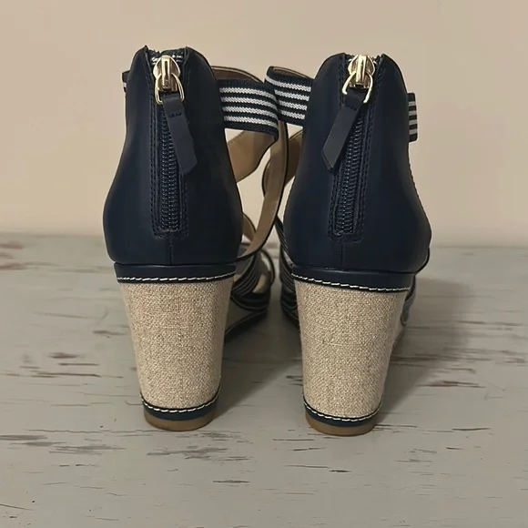 Crown & Ivy Navy and White Striped Wedges - Picture 3 of 6